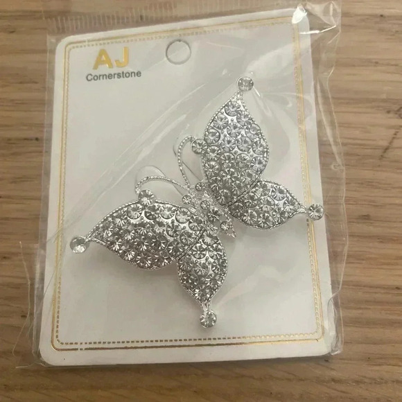 🆕 Butterfly Filigree Brooch Pin Silver🆕 - Picture 3 of 5